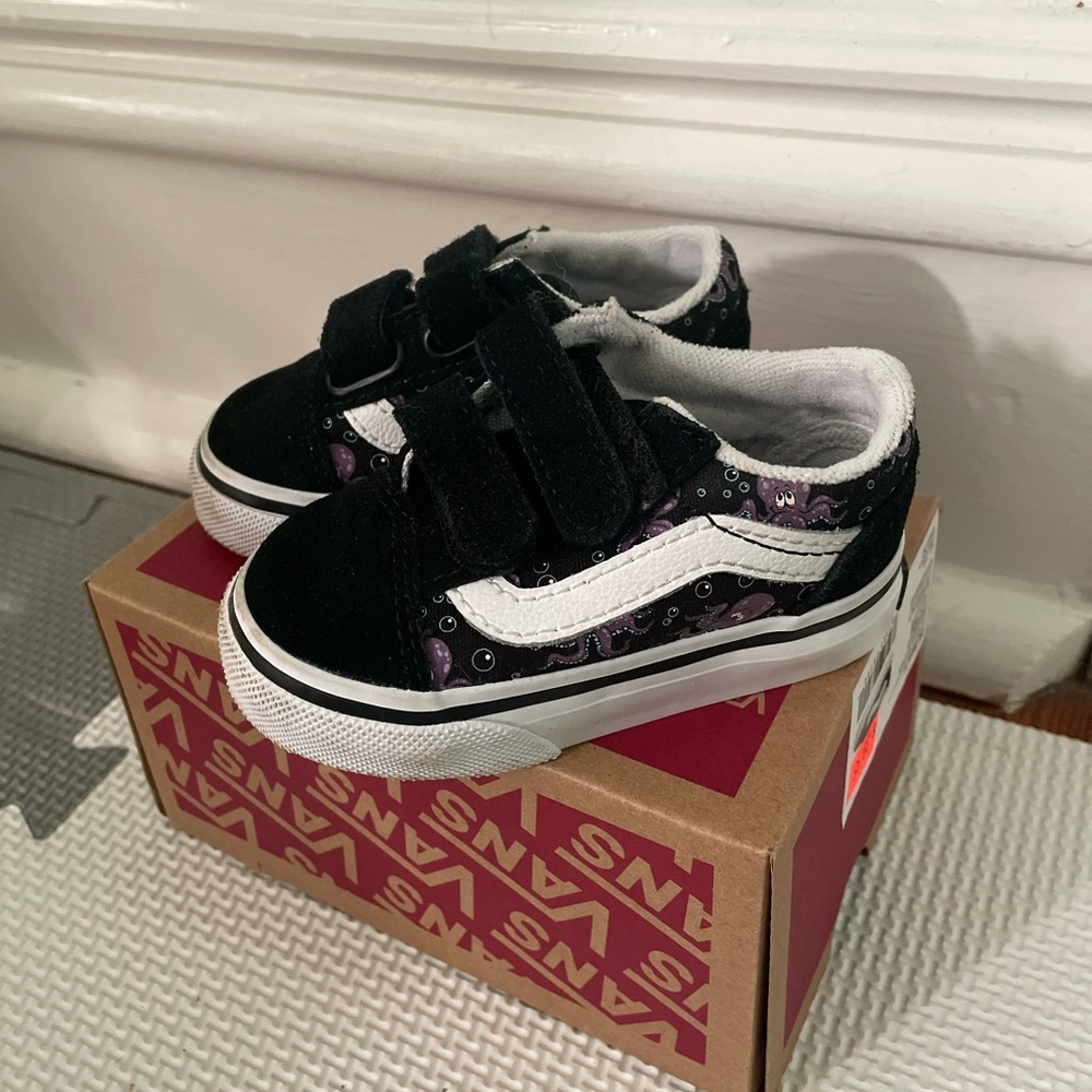 EUC Toddler old school vans
